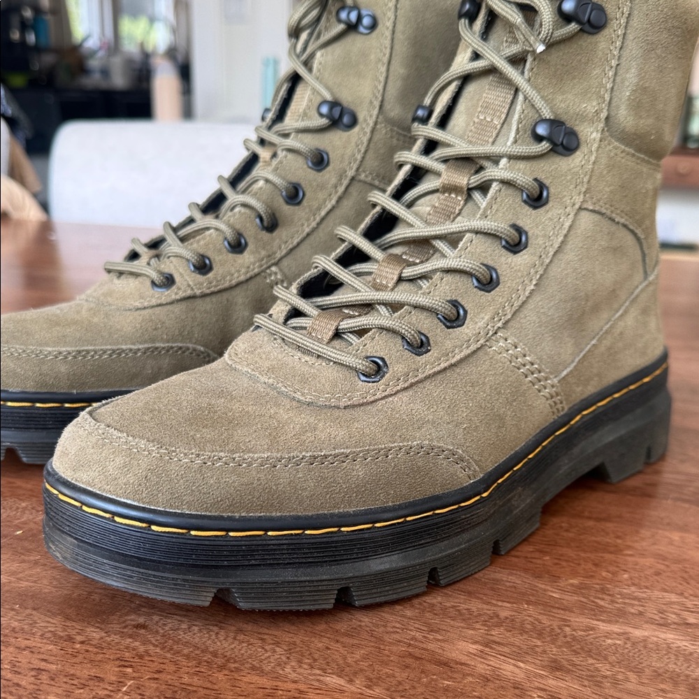 New Men's Dr. Martens Combs Tech Suede Lace-Up Boots- Army Green size 11 - Picture 3 of 7